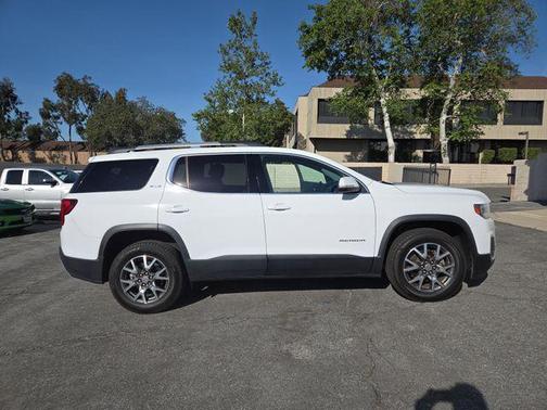 2020 GMC Acadia SLE
