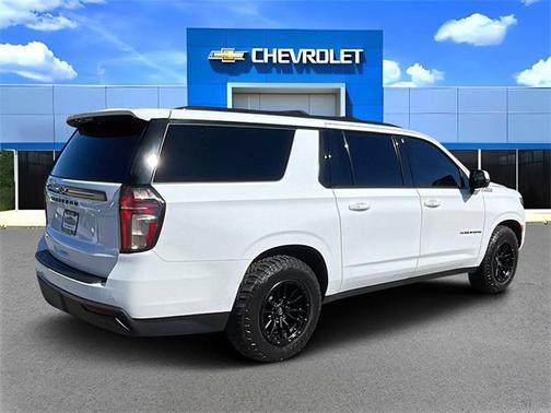 2022 Chevrolet Suburban 4WD Z71