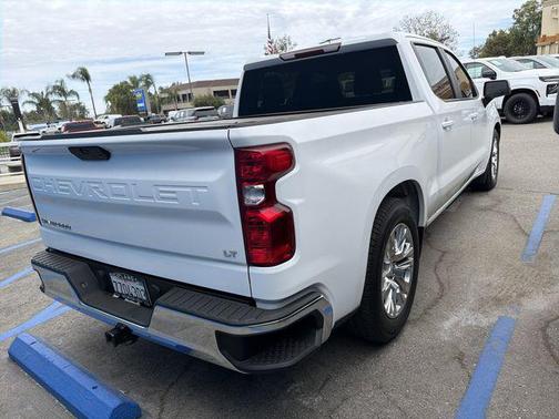 Summit White 2021 Chevrolet Silverado 1500 LT