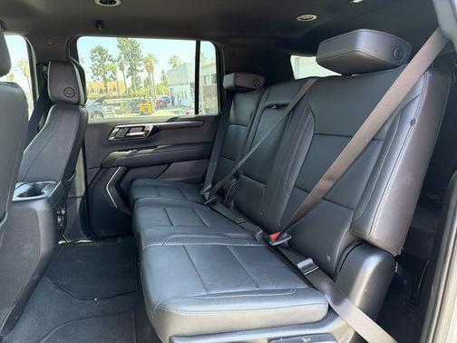 Sterling Gray Metallic 2025 Chevrolet Suburban 4WD Z71