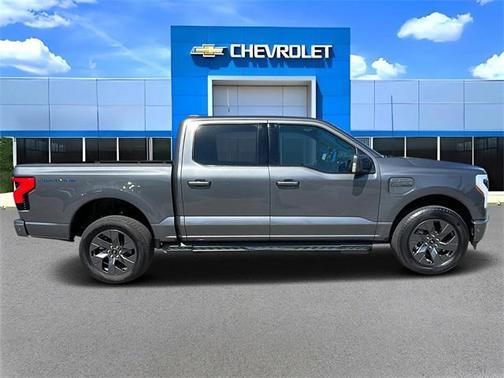 2022 Ford F-150 Lightning LARIAT