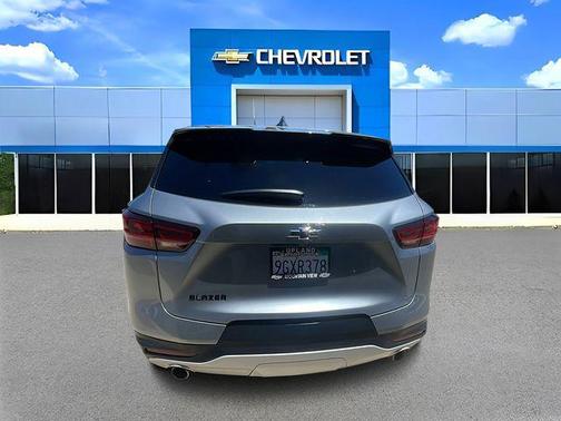 Sterling Gray Metallic 2023 Chevrolet Blazer 2LT