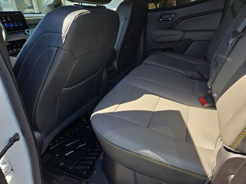 Summit White 2025 Chevrolet Colorado ZR2