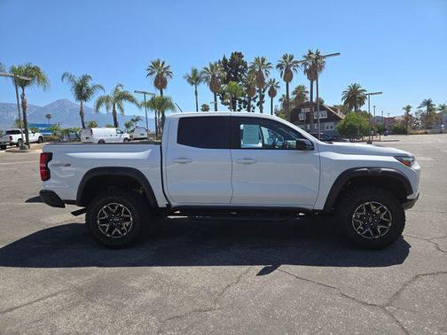 Summit White 2025 Chevrolet Colorado ZR2