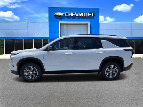 Summit White 2026 Chevrolet Traverse LT