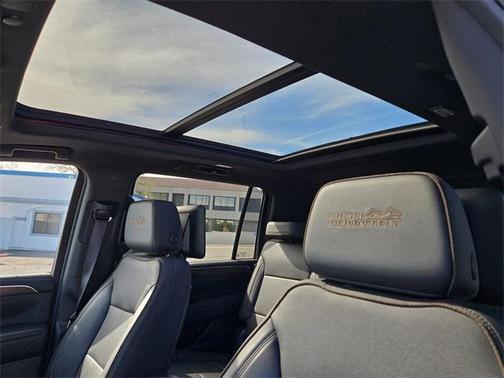 2024 Chevrolet Suburban 4WD High Country