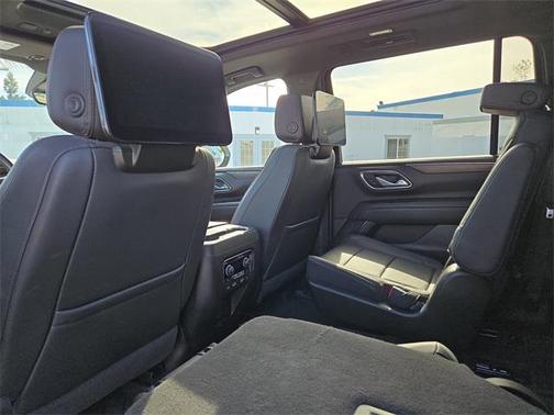 2024 Chevrolet Suburban 4WD High Country