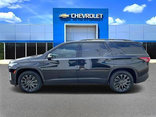 Mosaic Black Metallic 2023 Chevrolet Traverse RS