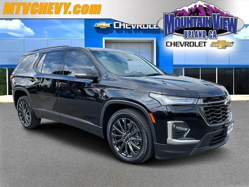 Mosaic Black Metallic 2023 Chevrolet Traverse RS