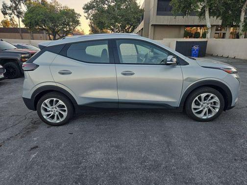 Silver Flare Metallic 2023 Chevrolet Bolt EUV FWD LT