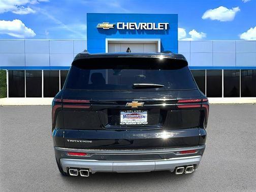 Mosaic Black Metallic 2026 Chevrolet Traverse LT