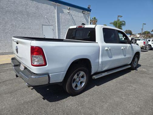 Bright White Clearcoat 2022 RAM 1500 Big Horn/Lone Star