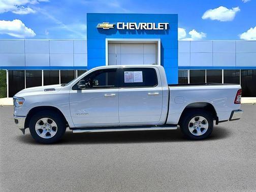 Bright White Clearcoat 2022 RAM 1500 Big Horn/Lone Star