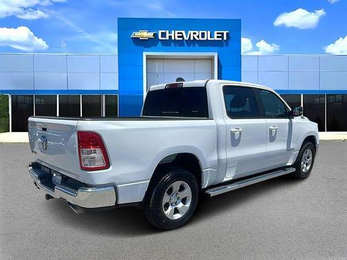Bright White Clearcoat 2022 RAM 1500 Big Horn/Lone Star