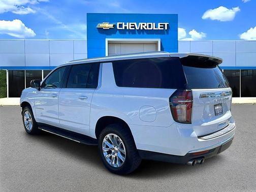 Summit White 2021 Chevrolet Suburban Premier