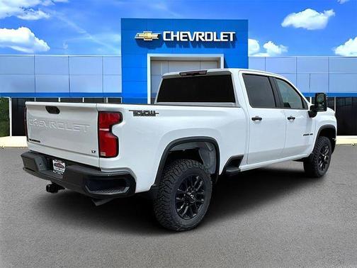 Summit White 2026 Chevrolet Silverado 2500 LT