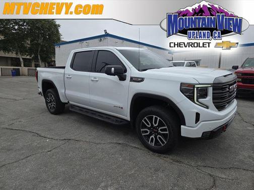 Summit White 2024 GMC Sierra 1500 AT4