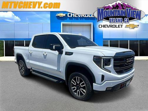 Summit White 2024 GMC Sierra 1500 AT4