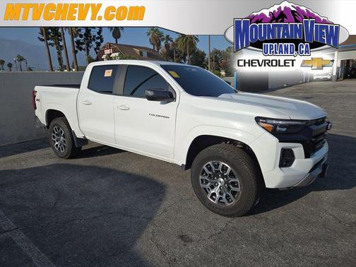 Summit White 2025 Chevrolet Colorado Z71