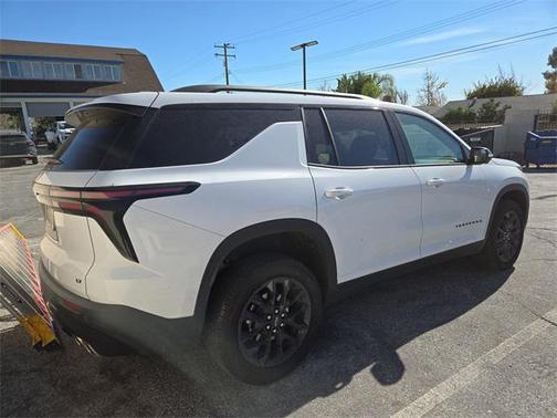 2024 Chevrolet Traverse LT