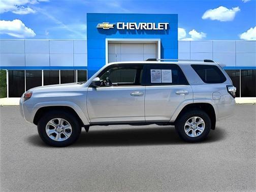 2024 Toyota 4Runner SR5