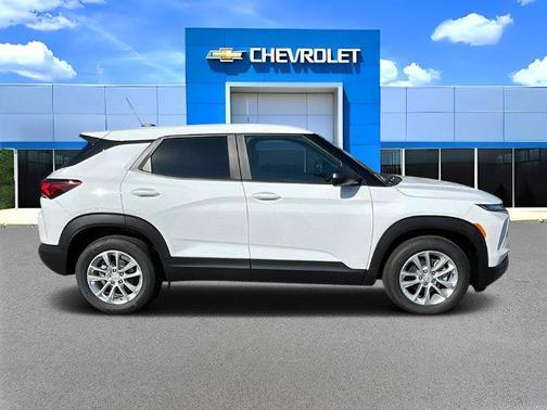 Summit White 2026 Chevrolet Trailblazer LS
