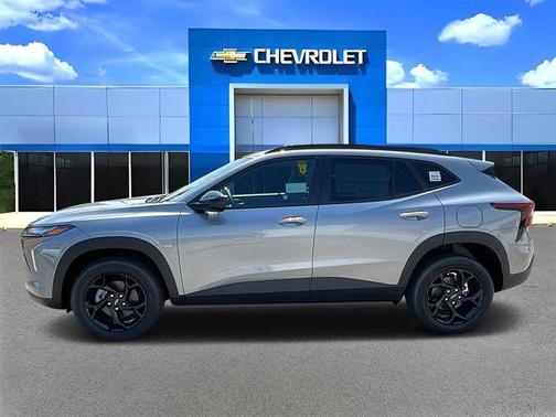 Sterling Gray Metallic 2026 Chevrolet Trax LT