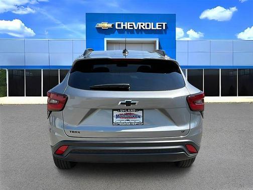 Sterling Gray Metallic 2026 Chevrolet Trax LT