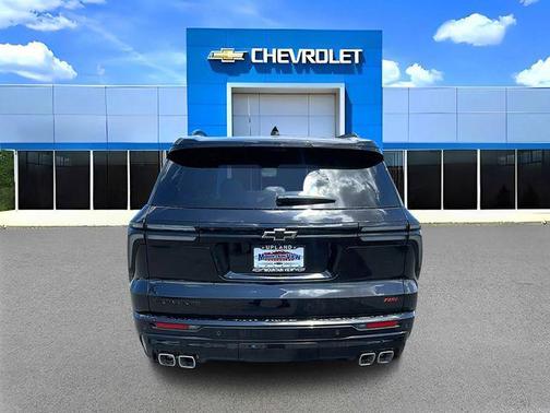 Mosaic Black Metallic 2026 Chevrolet Traverse RS