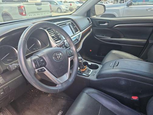 Ooh La La Rouge Mica 2016 Toyota Highlander Limited