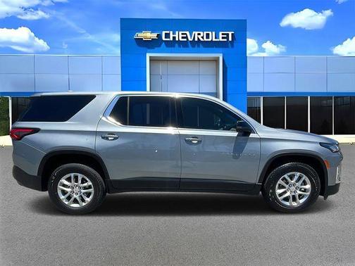 Sterling Gray Metallic 2023 Chevrolet Traverse LS