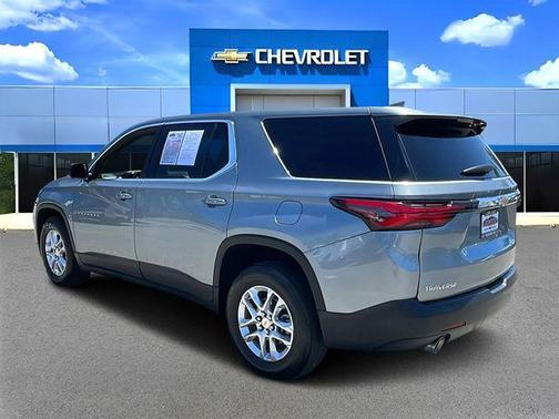 Sterling Gray Metallic 2023 Chevrolet Traverse LS