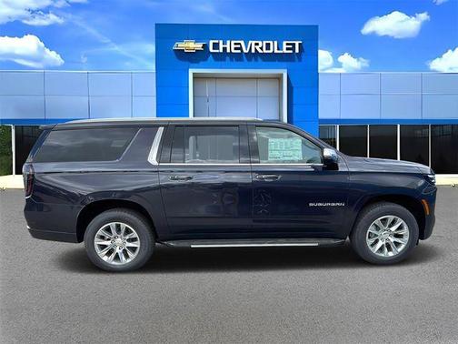 Ash 2026 Chevrolet Suburban Premier