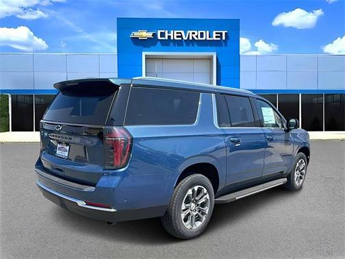 2025 Chevrolet Suburban LS