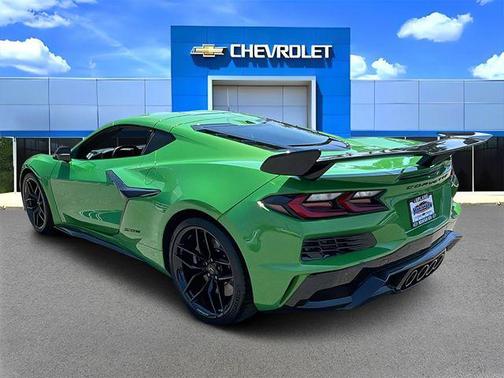 Roswell Green Metallic 2026 Chevrolet Corvette Z06