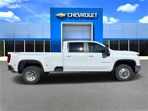 2026 Chevrolet Silverado 3500 LT