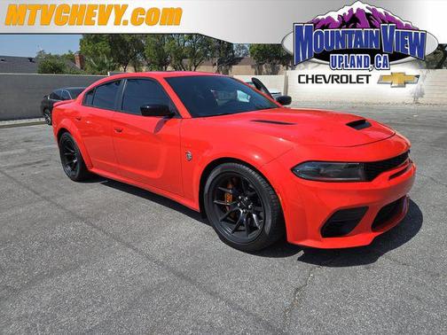 Go Mango 2023 Dodge Charger SRT Hellcat Widebody Jailbreak