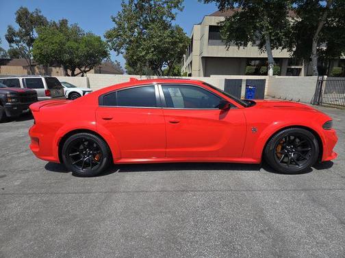 Go Mango 2023 Dodge Charger SRT Hellcat Widebody Jailbreak