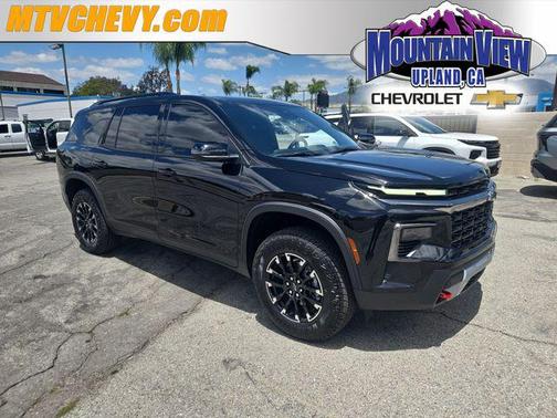 Mosaic Black Metallic 2026 Chevrolet Traverse AWD Z71