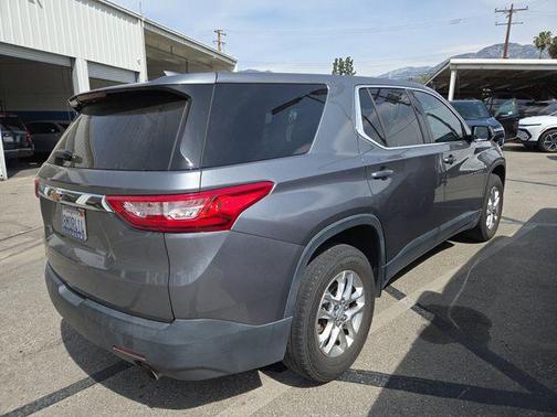 Satin Steel Metallic 2020 Chevrolet Traverse LS