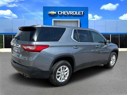 Satin Steel Metallic 2020 Chevrolet Traverse LS