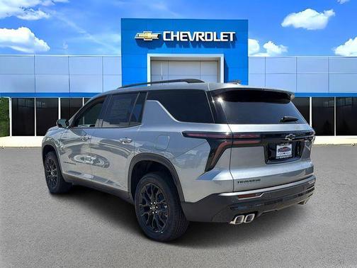 Sterling Gray Metallic 2026 Chevrolet Traverse LT