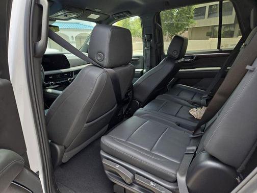 Summit White 2025 Chevrolet Tahoe LT