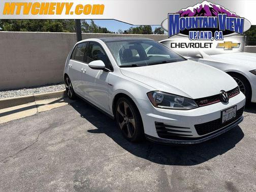 Pure White 2017 Volkswagen Golf GTI 2.0T SE 4-Door