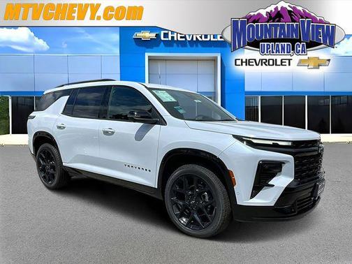 Polar White Tricoat 2026 Chevrolet Traverse RS
