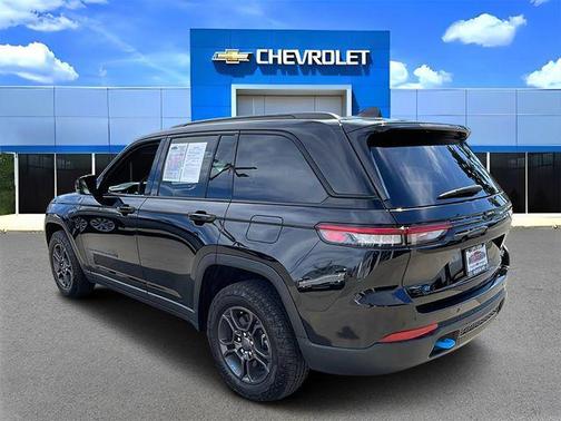 2023 Jeep Grand Cherokee 4xe Trailhawk Carb State Pkg