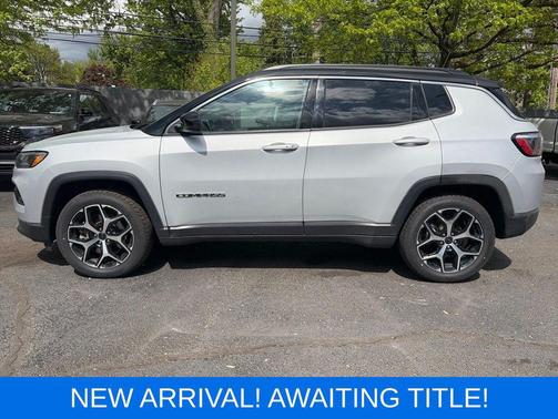 Silver Zynith Metallic Clearcoat 2025 Jeep Compass Limited