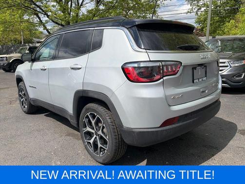Silver Zynith Metallic Clearcoat 2025 Jeep Compass Limited