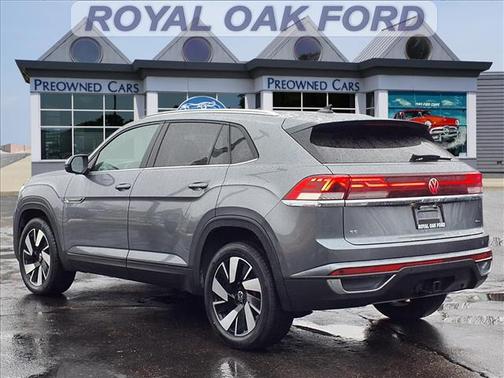 2025 Volkswagen Atlas Cross Sport 2.0T SE w/Technology 4MOTION