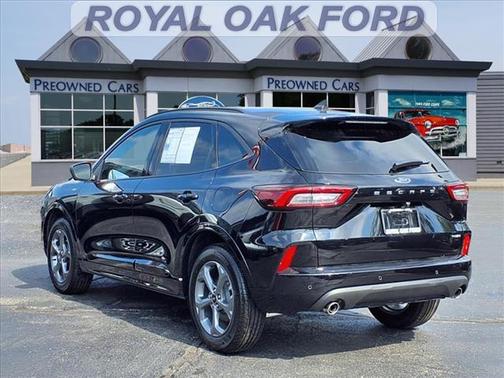 2023 Ford Escape ST-Line Select